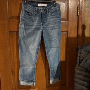 Signature by Levi Strauss Women's Cropped Blue Jeans